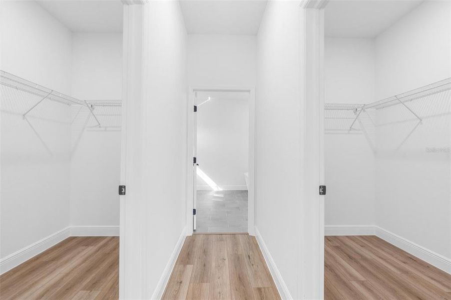 Spacious, unfurnished interior of a new home in , Ocala (Image 34).