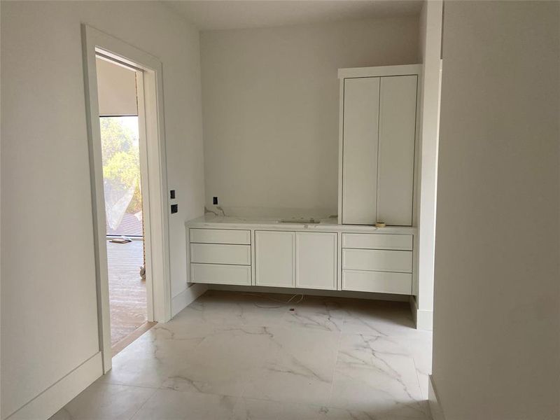 Image 33 of a home in .