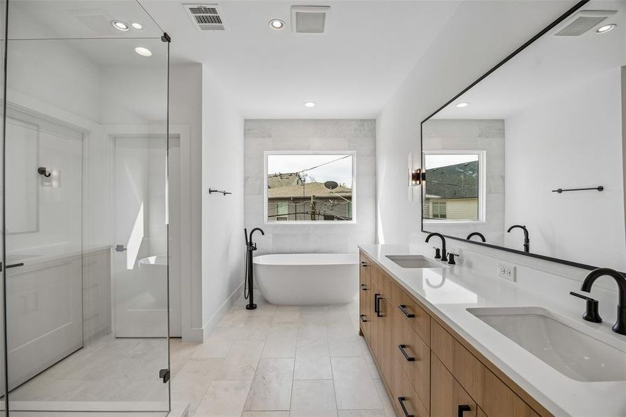 Furnished interior view inside a new home in , Dallas (Image 18).