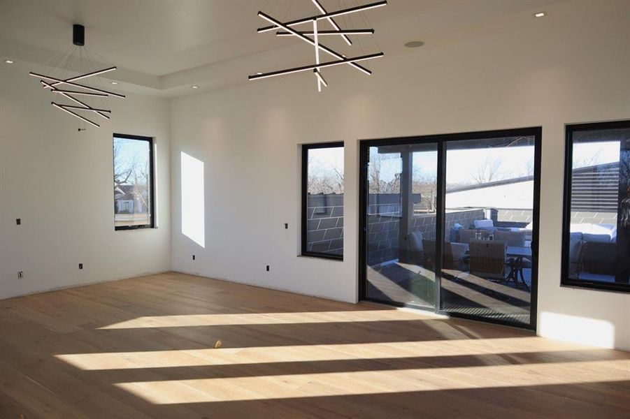 Spacious, unfurnished interior of a new home in , Granbury (Image 30).