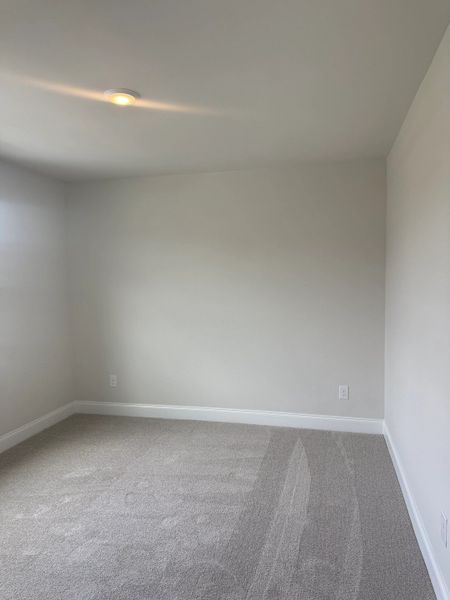 Spacious, unfurnished interior of a new home in Cades Bluff, Lebanon (Image 21).
