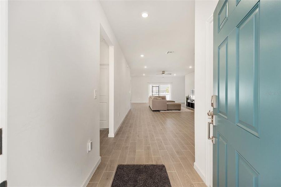 Spacious, unfurnished interior of a new home in , Ocala (Image 20).