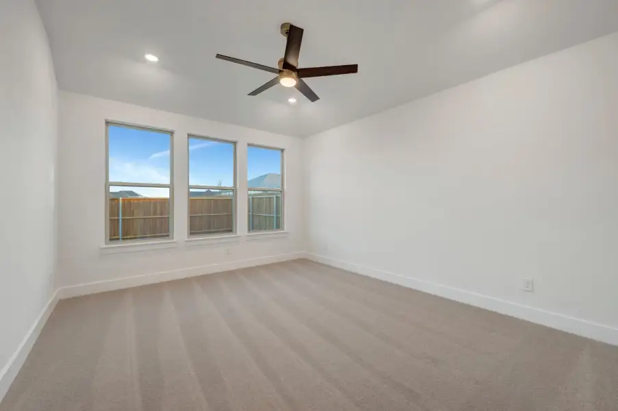 Spacious, unfurnished interior of a new home in LaPrelle, Fort Worth (Image 28).