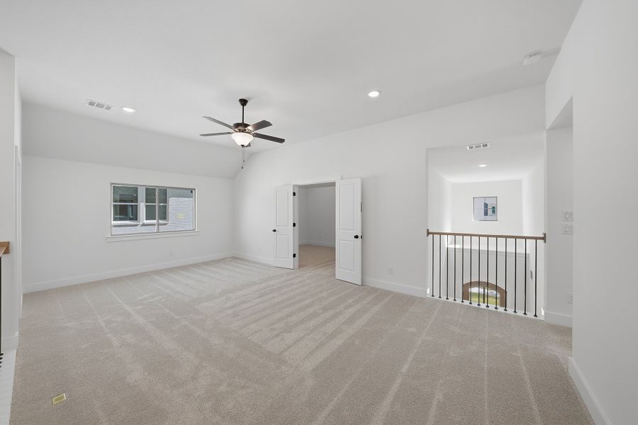 Spacious, unfurnished interior of a new home in Tavolo Park, Fort Worth (Image 28). Spacious, unfurnished interior of a new home in Tavolo Park, Fort Worth (Image 28).