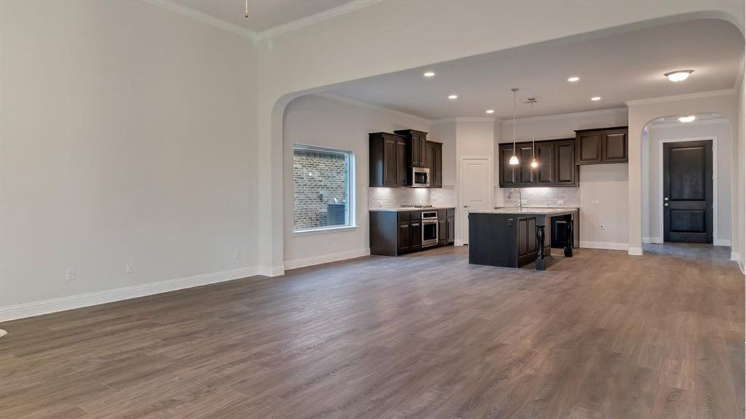 Spacious, unfurnished interior of a new home in Morningstar, Fort Worth (Image 22).