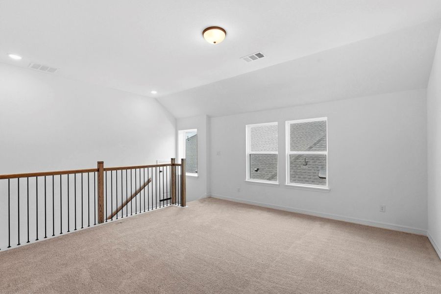 Spacious, unfurnished interior of a new home in Austin Point, Richmond (Image 19).