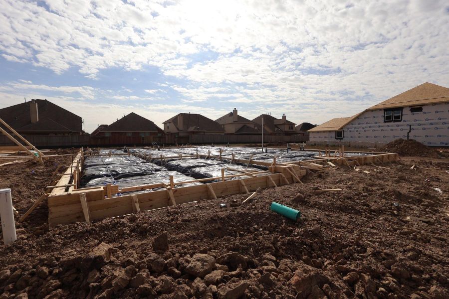 One story home with 4 bedrooms, 3.5 baths, and 3 car tandem garage. One story home with 4 bedrooms, 3.5 baths, and 3 car tandem garage.