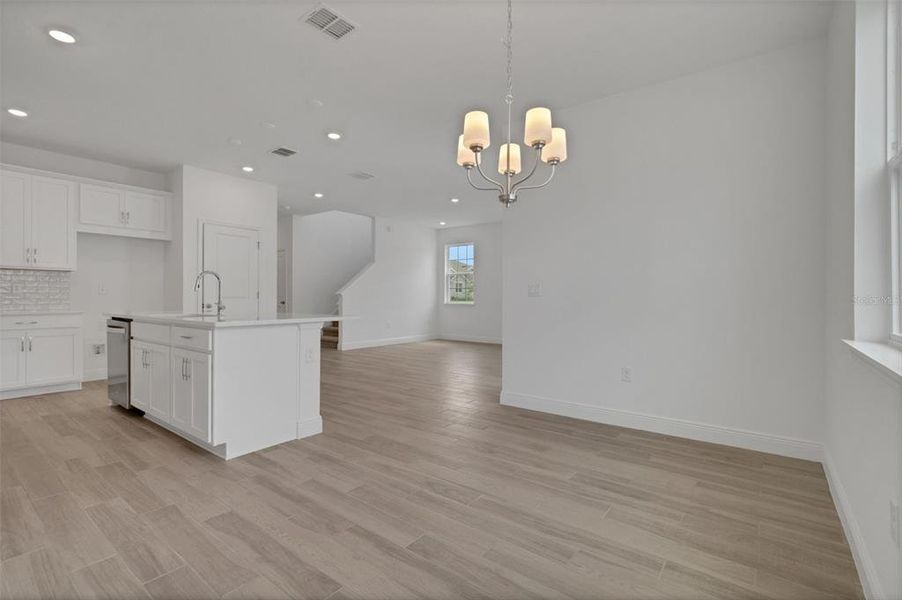 Spacious, unfurnished interior of a new home in Crossroads at Kelly Park, Apopka (Image 31).
