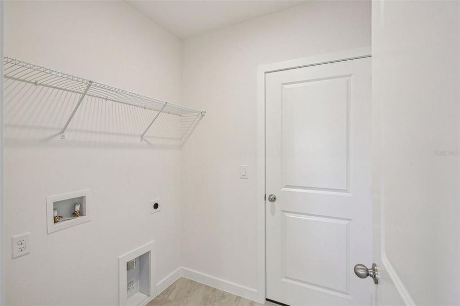 Spacious, unfurnished interior of a new home in Willowbrook North, Winter Haven (Image 19).