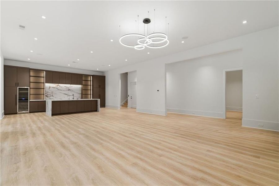 Spacious, unfurnished interior of a new home in , Alpharetta (Image 94).