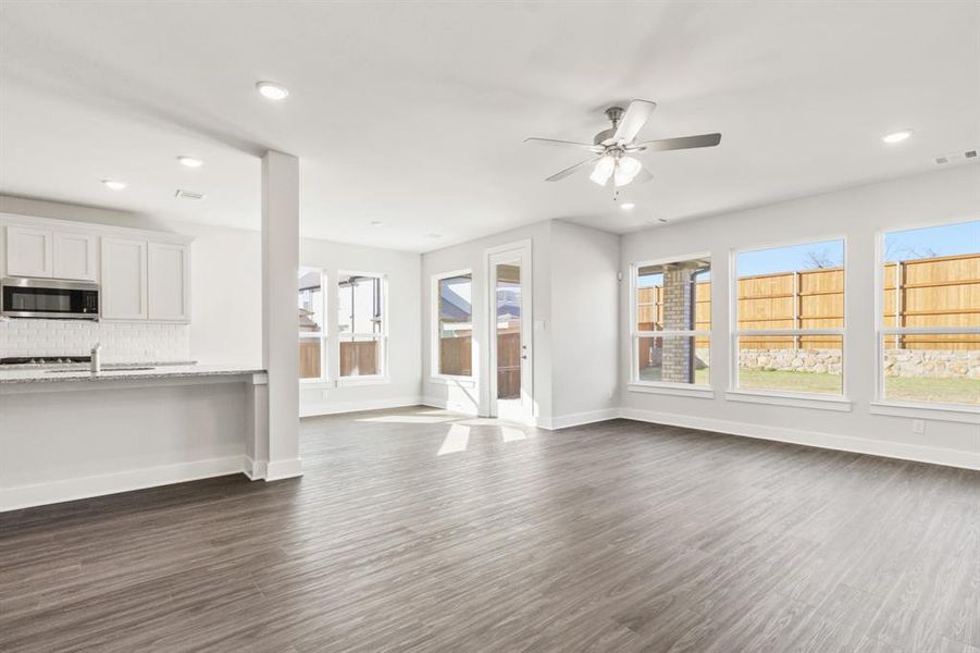 Spacious, unfurnished interior of a new home in , Garland (Image 22).