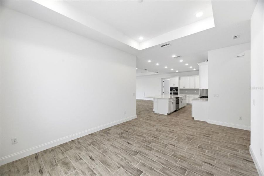 Spacious, unfurnished interior of a new home in Tamarack at Two Rivers, Zephyrhills (Image 52).