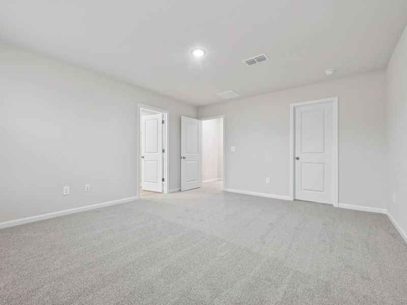 Spacious, unfurnished interior of a new home in The Rows at Buffaloe Reserve, Raleigh (Image 16). Spacious, unfurnished interior of a new home in The Rows at Buffaloe Reserve, Raleigh (Image 16).