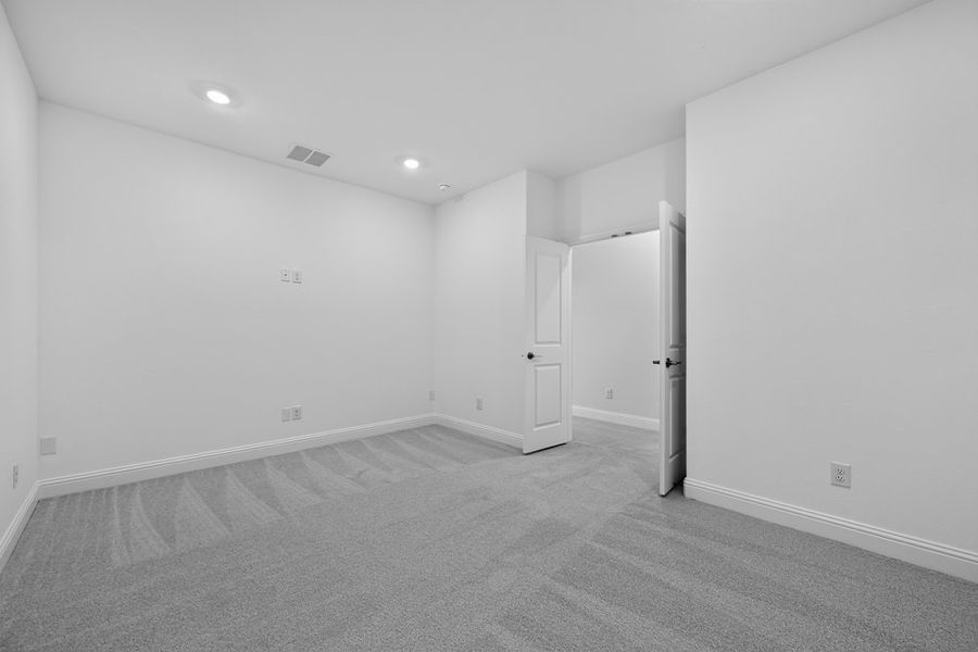 Spacious, unfurnished interior of a new home in The Ridge at Northlake, Northlake (Image 18).