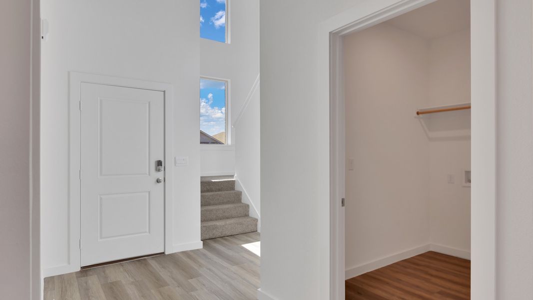 Spacious, unfurnished interior of a new home in Terra Vista, Lubbock (Image 20).