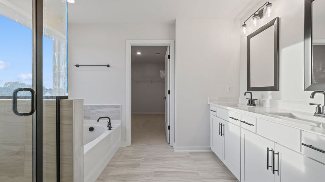 Furnished interior view inside a new home in Cottonwood Ridge, Piedmont (Image 15).