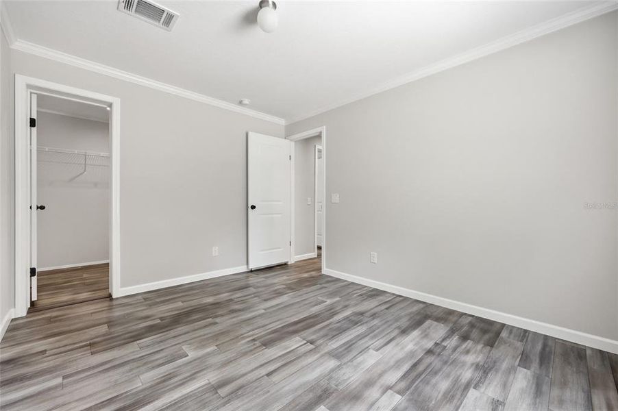 Spacious, unfurnished interior of a new home in , Fort White (Image 24).