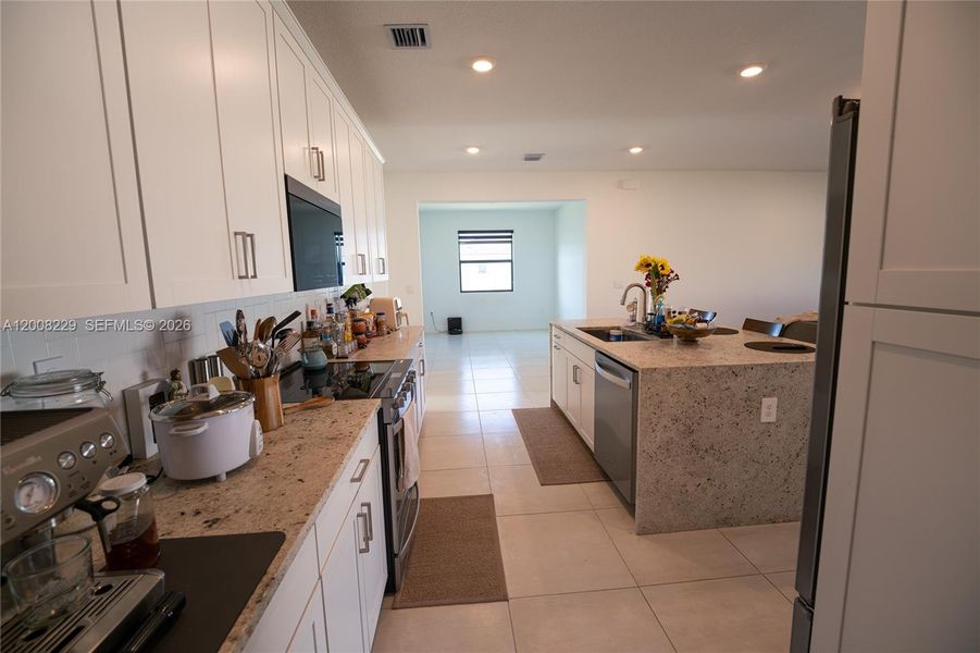 Furnished interior view inside a new home in , Homestead (Image 38).