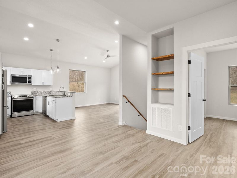 Image 33 of a home in .