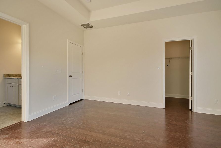 Spacious, unfurnished interior of a new home in Heron's Walk at Summers Corner: Carolina Collection, Summerville (Image 16). Spacious, unfurnished interior of a new home in Heron's Walk at Summers Corner: Carolina Collection, Summerville (Image 16).