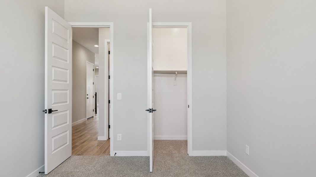 Spacious, unfurnished interior of a new home in Upper Canyon, Phoenix (Image 24).