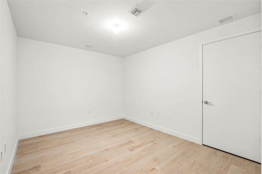 Spacious, unfurnished interior of a new home in Casamar, Pompano Beach (Image 26).