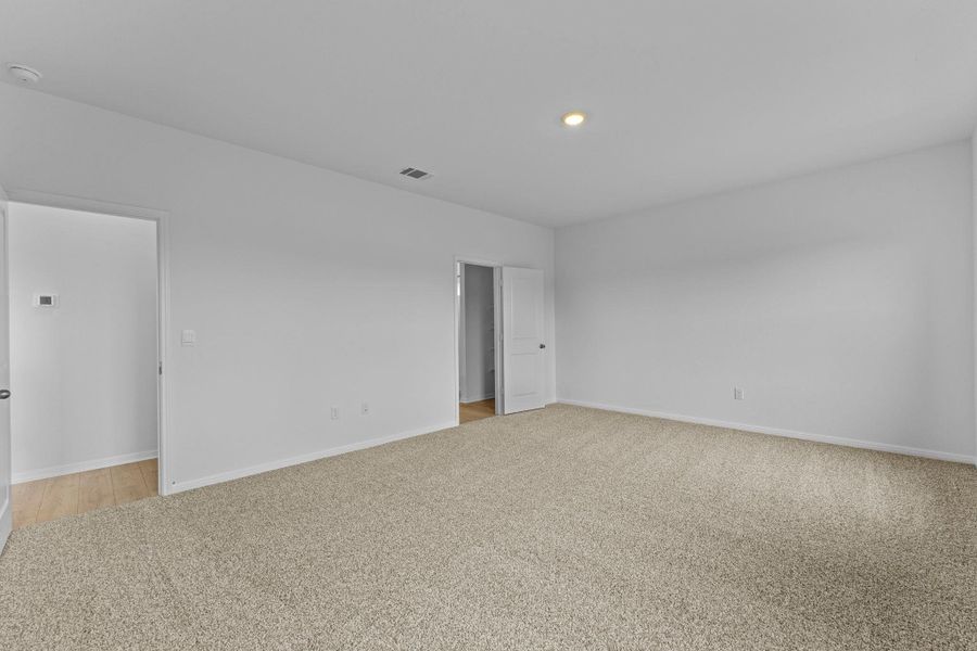Spacious, unfurnished interior of a new home in , Georgetown (Image 21).