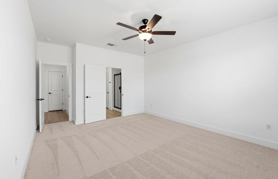 Spacious, unfurnished interior of a new home in Lagos, Manor (Image 20).