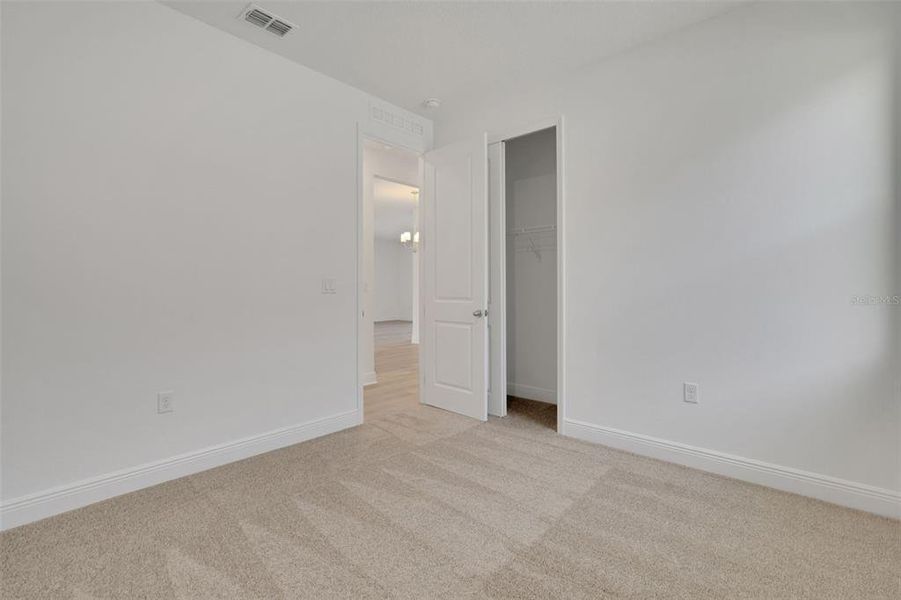 Spacious, unfurnished interior of a new home in Reserve at Hammock Oaks, Lady Lake (Image 40).