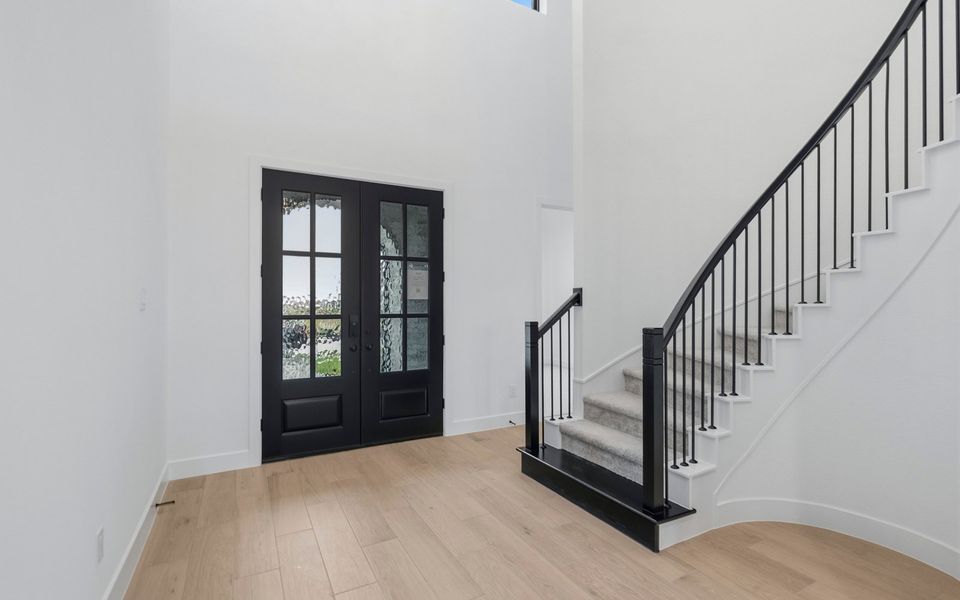 Spacious, unfurnished interior of a new home in Elyson, Katy (Image 12).