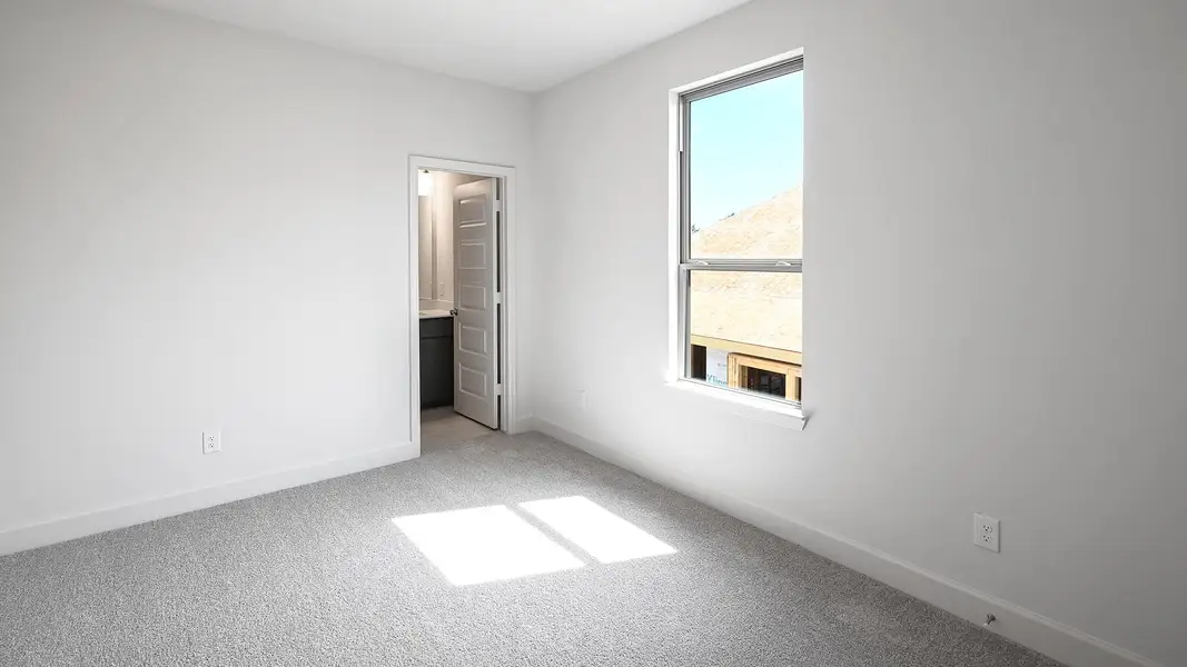 Spacious, unfurnished interior of a new home in 6 Creeks 45', Kyle (Image 11). Spacious, unfurnished interior of a new home in 6 Creeks 45', Kyle (Image 11).