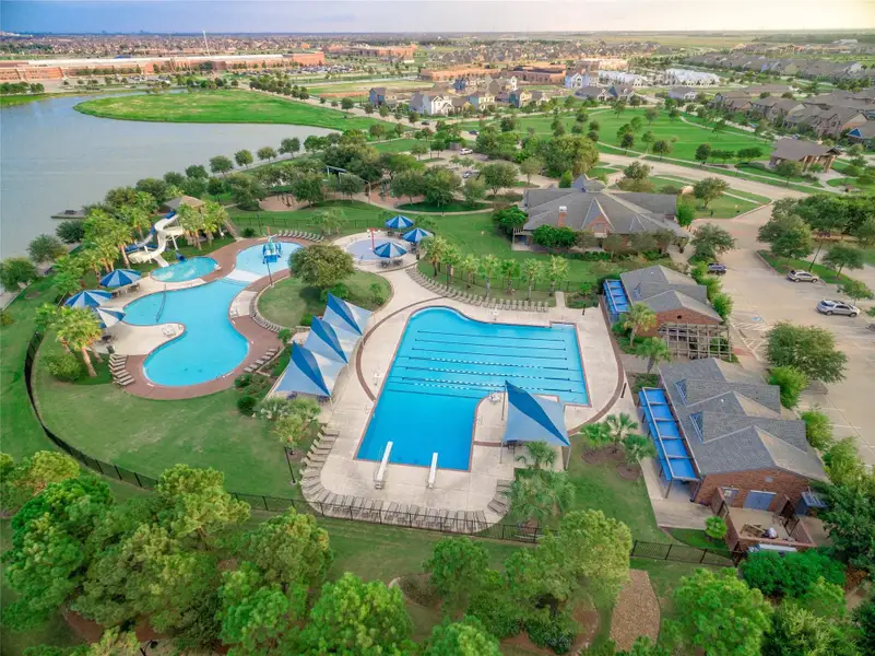 Image 28 of a home in Bridgeland 80′.