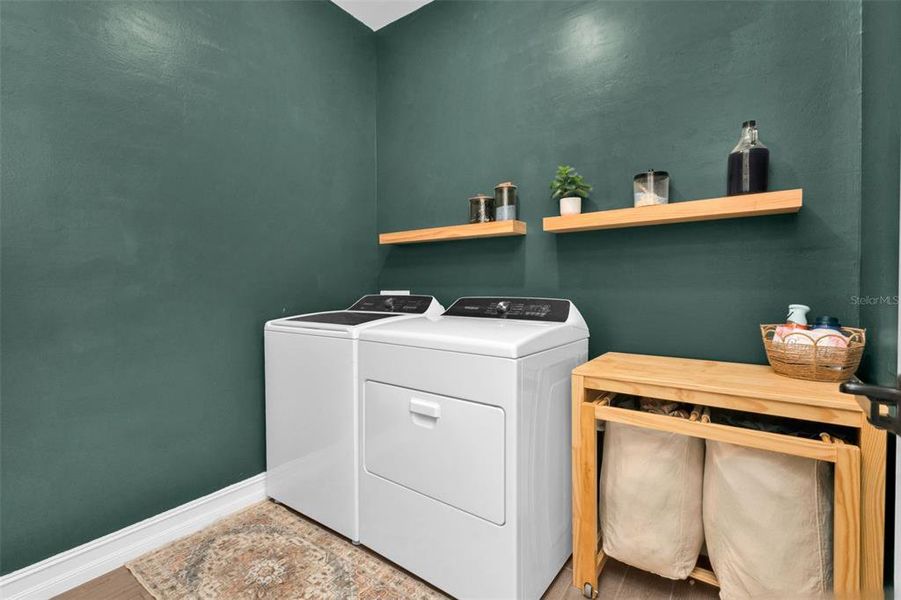 Close-up of interior finishes inside a home in , North Port (Image 22). Close-up of interior finishes inside a home in , North Port (Image 22).