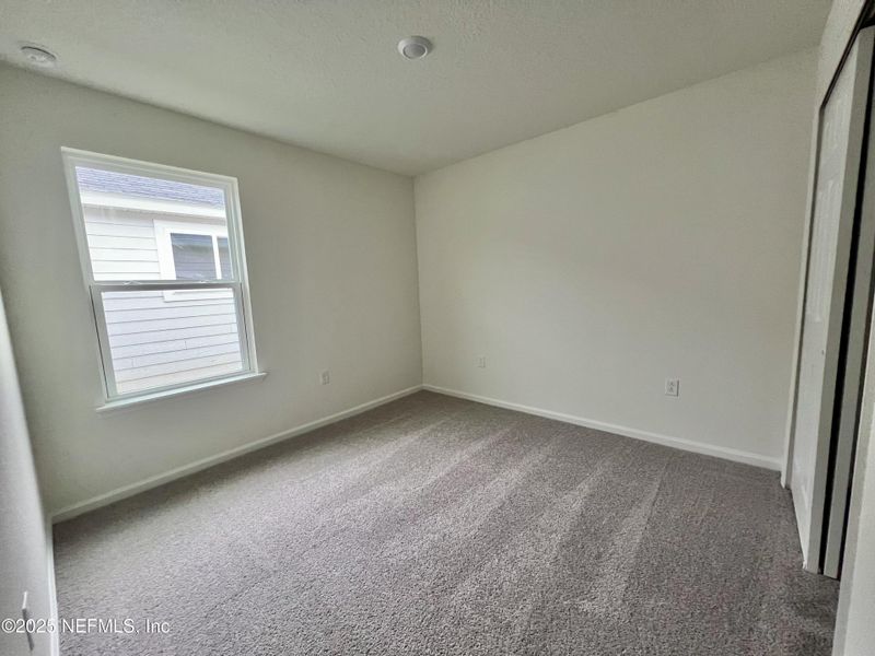 Spacious, unfurnished interior of a new home in , Jacksonville (Image 8).