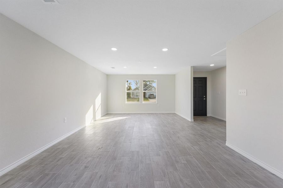 Spacious, unfurnished interior of a new home in , Dayton (Image 18).
