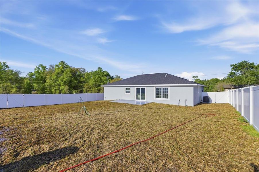 Exterior details and patio area of a home in , Ocala (Image 17).