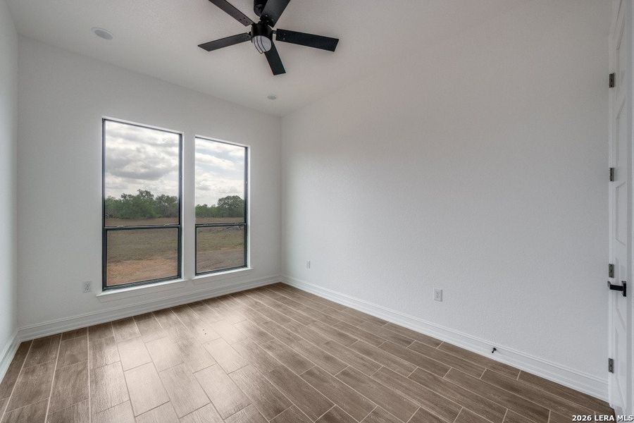 Spacious, unfurnished interior of a new home in , Floresville (Image 21).