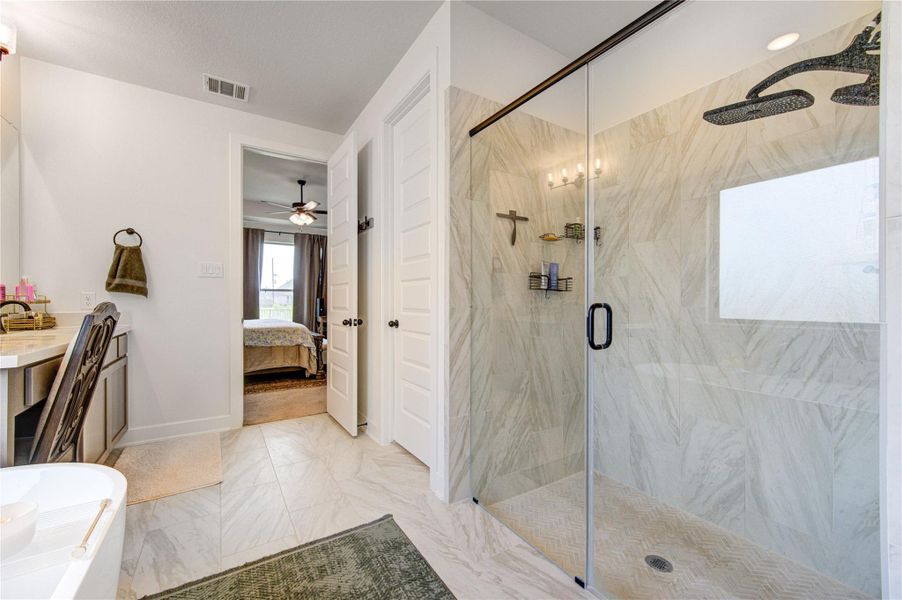 Furnished interior view inside a new home in Cross Creek West, Fulshear (Image 16).
