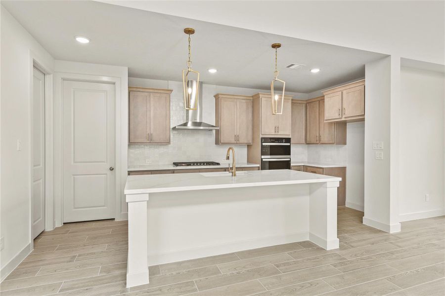 Representative image. Features, selections and colors may vary.