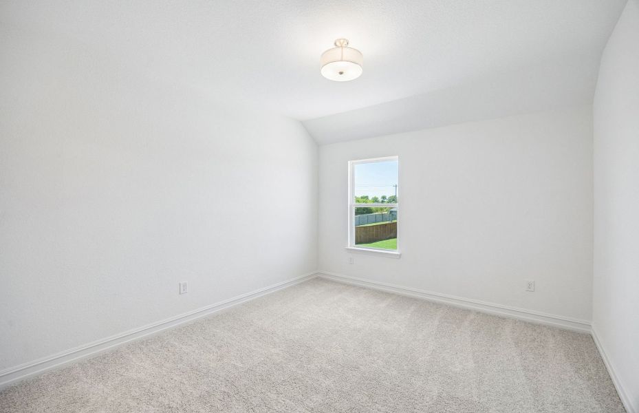 Spacious, unfurnished interior of a new home in Highland Lakes, McKinney (Image 16).