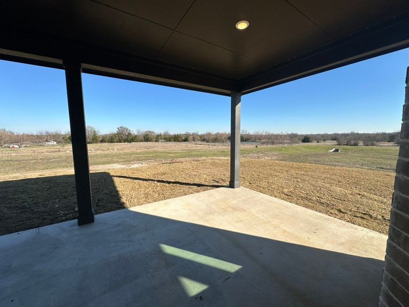 Exterior details and patio area of a home in Fannin Ranch, Leonard (Image 9).