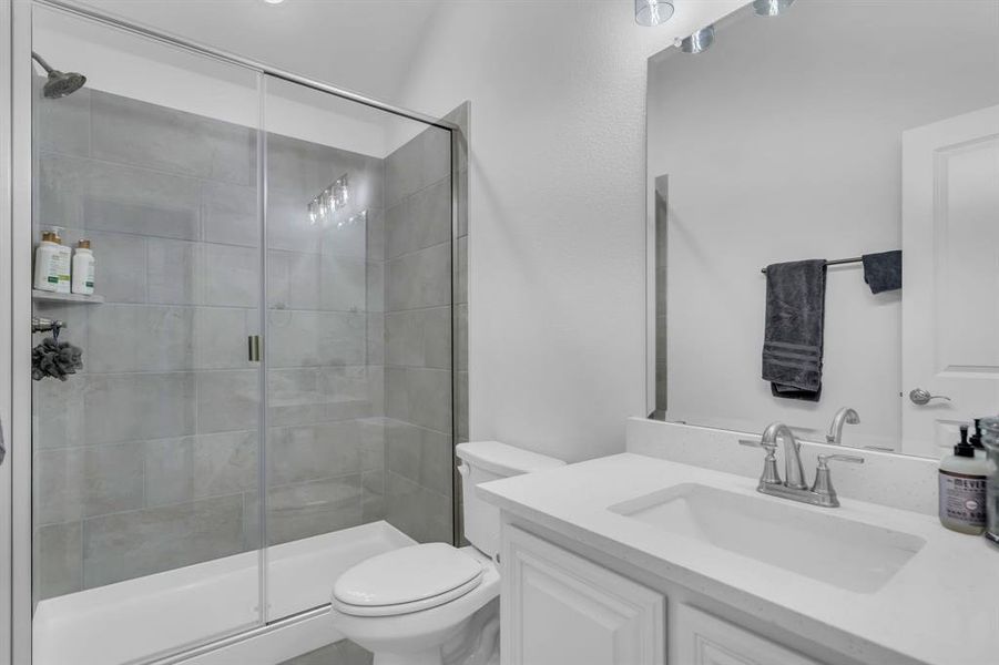 Furnished interior view inside a new home in Country Lakes Classic 50, Denton (Image 24). Furnished interior view inside a new home in Country Lakes Classic 50, Denton (Image 24).