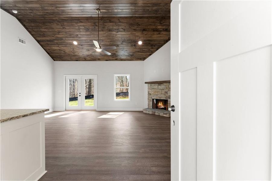 Spacious, unfurnished interior of a new home in , Cleveland (Image 13).