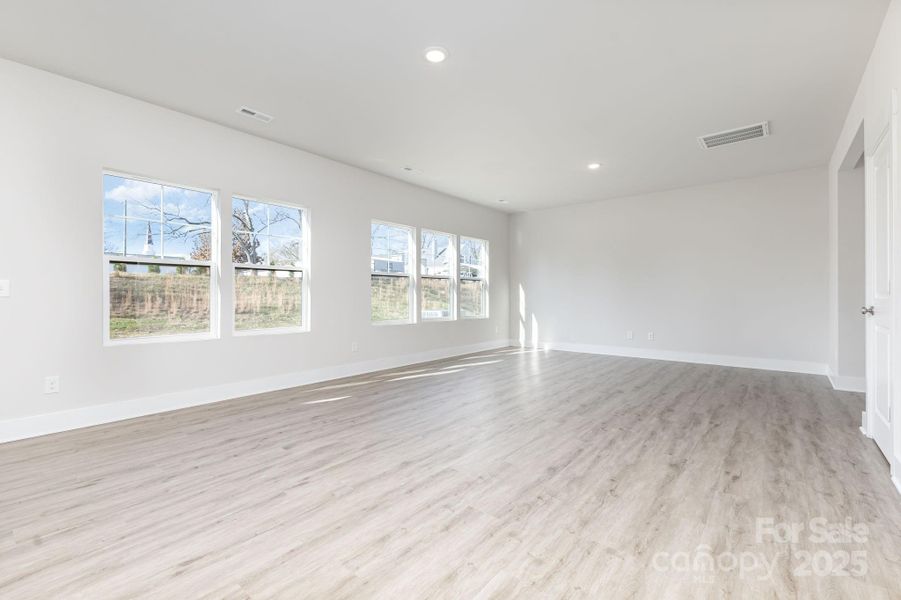 Spacious, unfurnished interior of a new home in , Mooresville (Image 19).