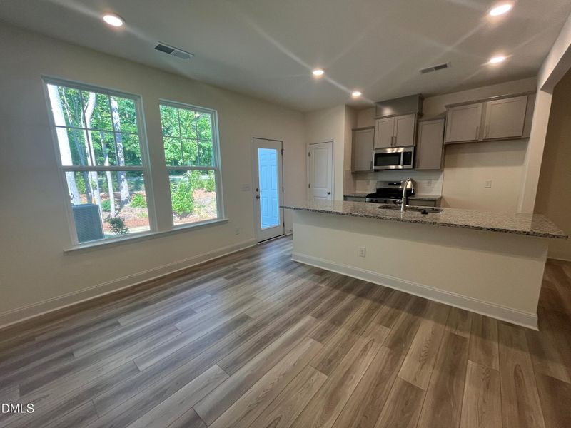 Kitchen Dining area