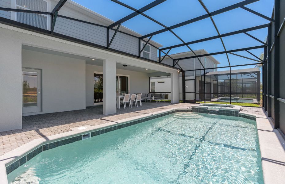 Exterior details and patio area of a home in Windsor Cay Resort, Clermont (Image 2).