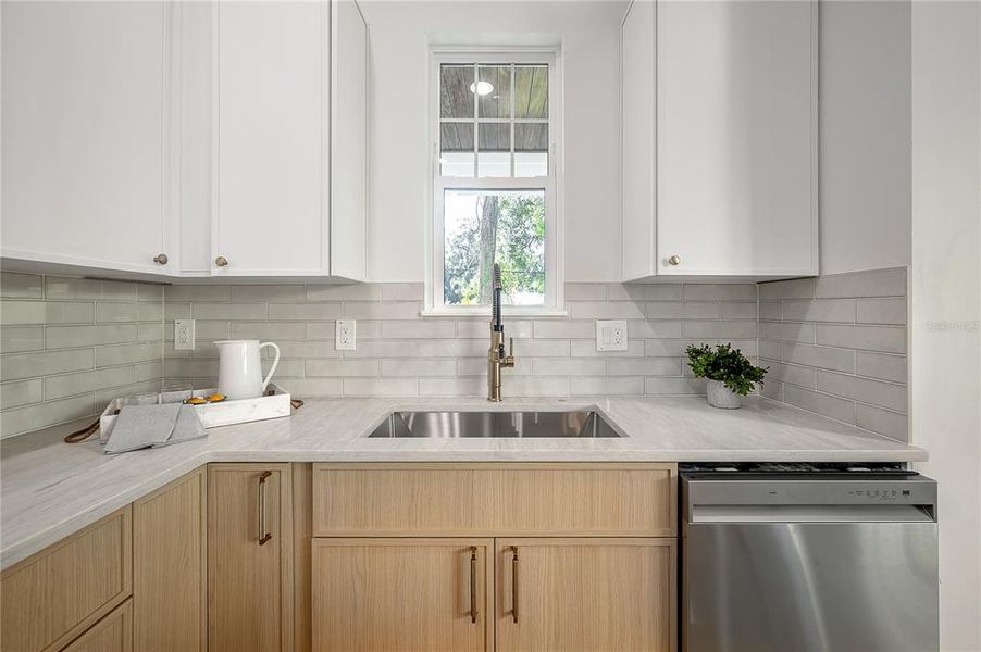 Furnished interior view inside a new home in , Tampa (Image 33).