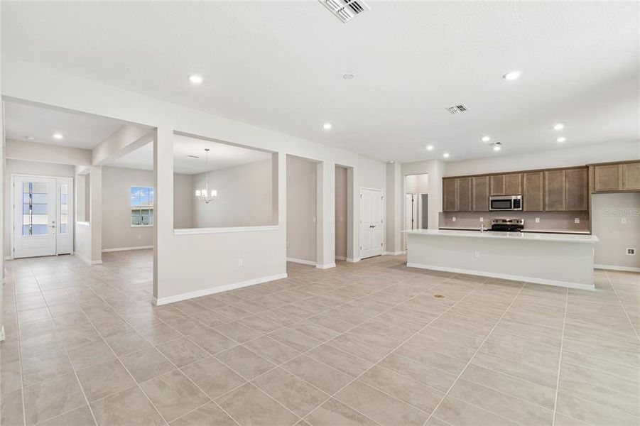 Spacious, unfurnished interior of a new home in Pinecone Reserve, Brooksville (Image 12). Spacious, unfurnished interior of a new home in Pinecone Reserve, Brooksville (Image 12).