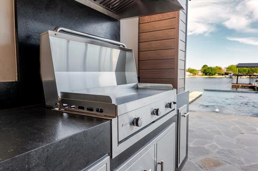 Image 38 of a home in .