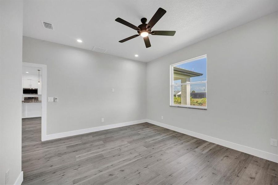 Spacious, unfurnished interior of a new home in , Rotonda West (Image 23).